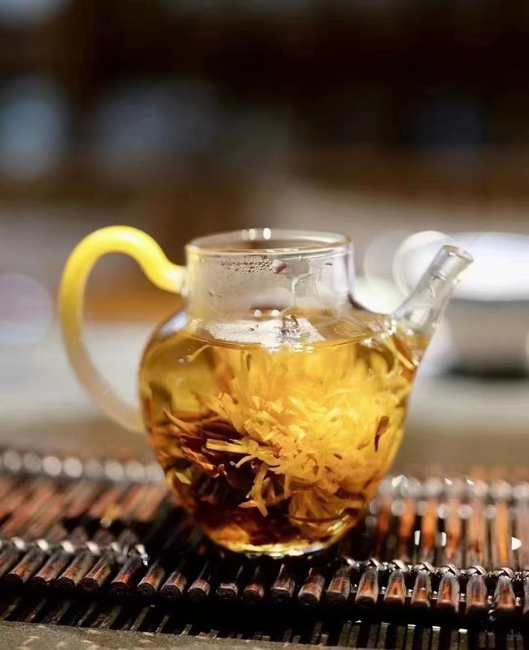 Dian Hong Chrysanthemum Tea Ball dian hong chrysanthemum tea ball